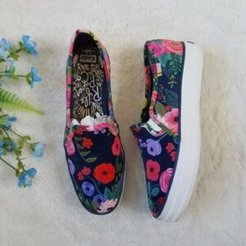 Rifle Paper Co. x Keds Velvet Juliet Triple Deck Juliet Shoe in Navy -
